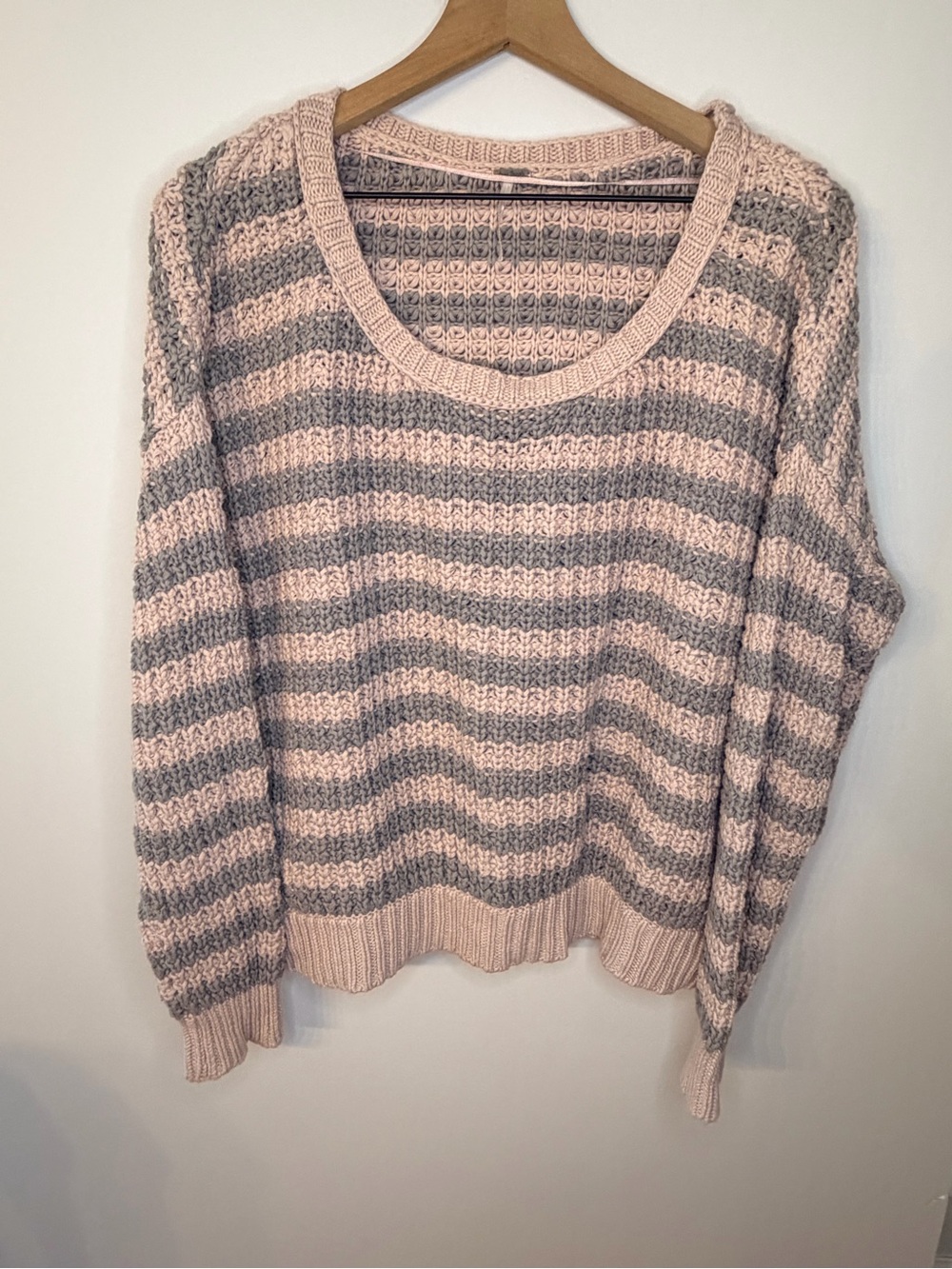 Free People Women’s At the Beach Soft Pink and Gray Cotton Sweater, Size Medium - Picture 3 of 8